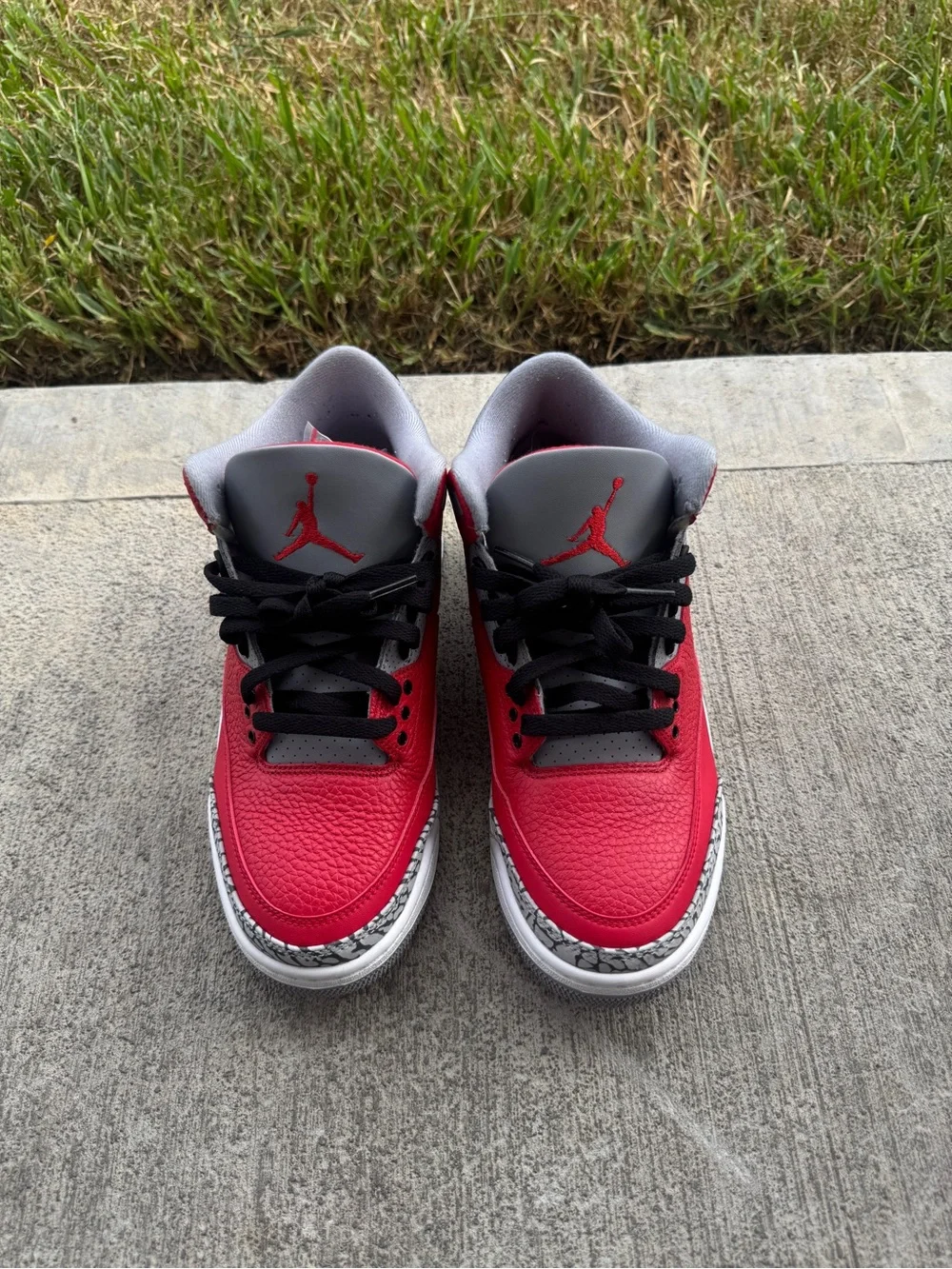 CHI Red Cement 3s. Sz8M. 9/10 Condition. WORN 1X!! Comes W/ OG Red & Black Socks